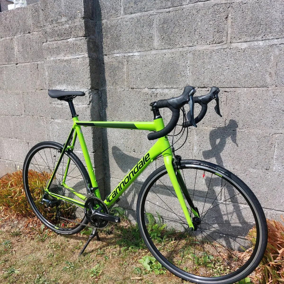 Cannondale CAAD Tiagra Road Bike -60cm - As New - Image 2