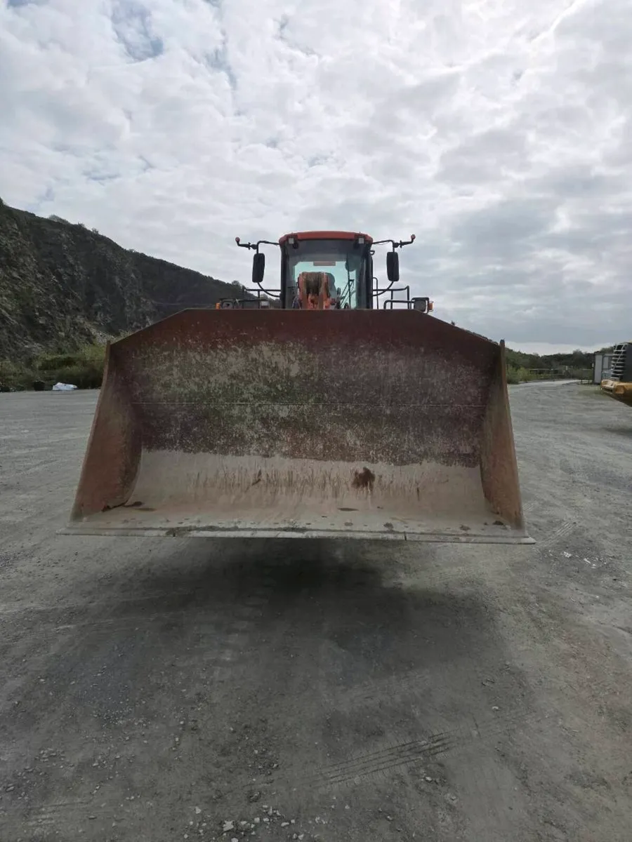 Fiat kobelco loading shovel - Image 4