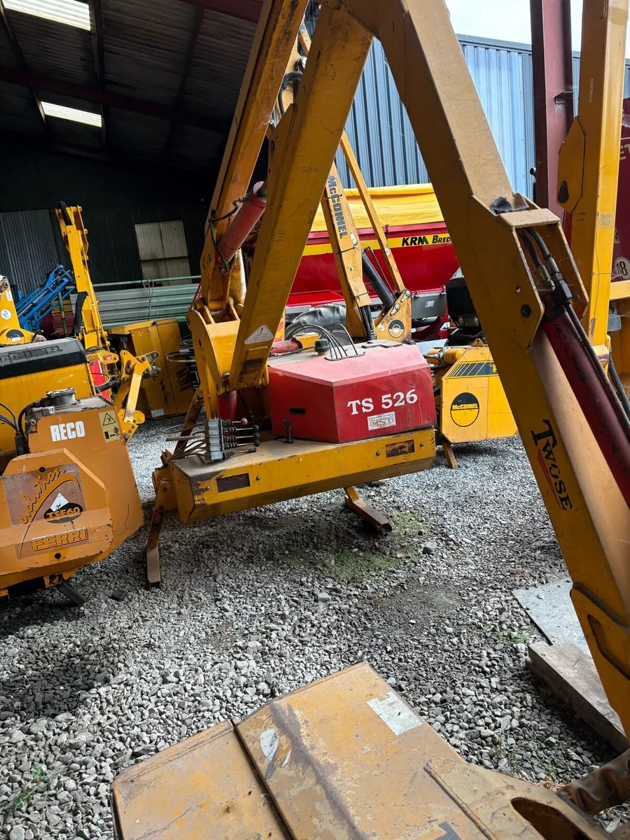 Twose 17ft hedgecutter - Image 1