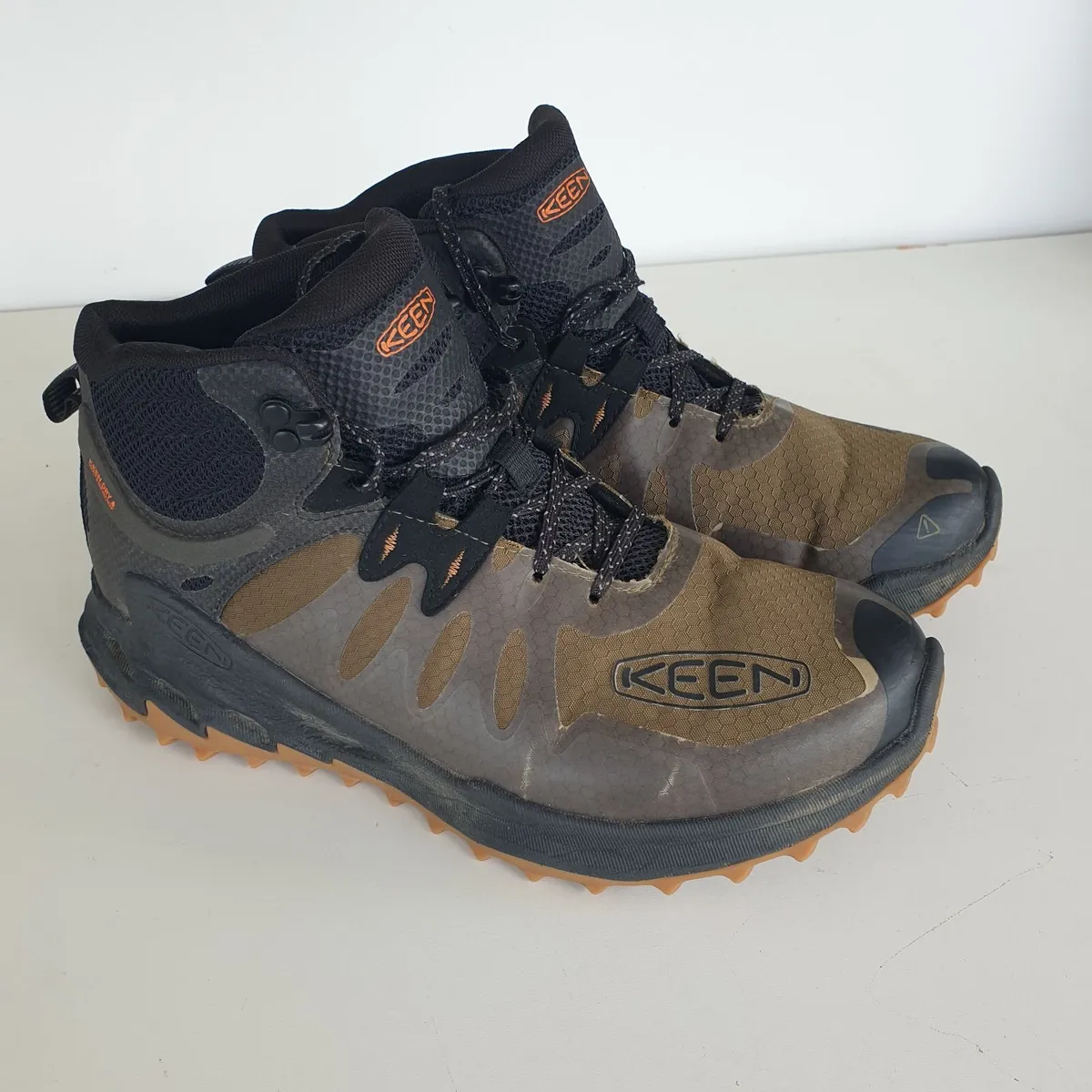 Keen Zionic mid waterproof boots size 8.5 EU 42.5 - Image 1