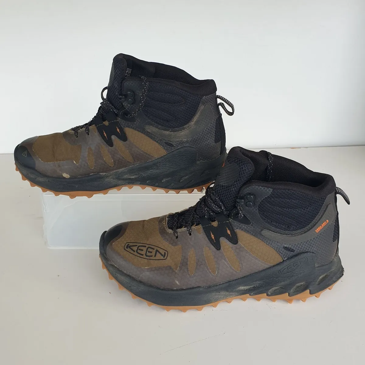 Keen Zionic mid waterproof boots size 8.5 EU 42.5 - Image 3