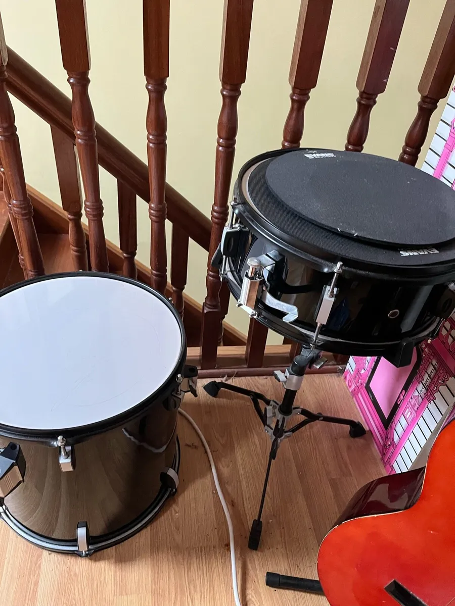 8 piece drum set - Image 2