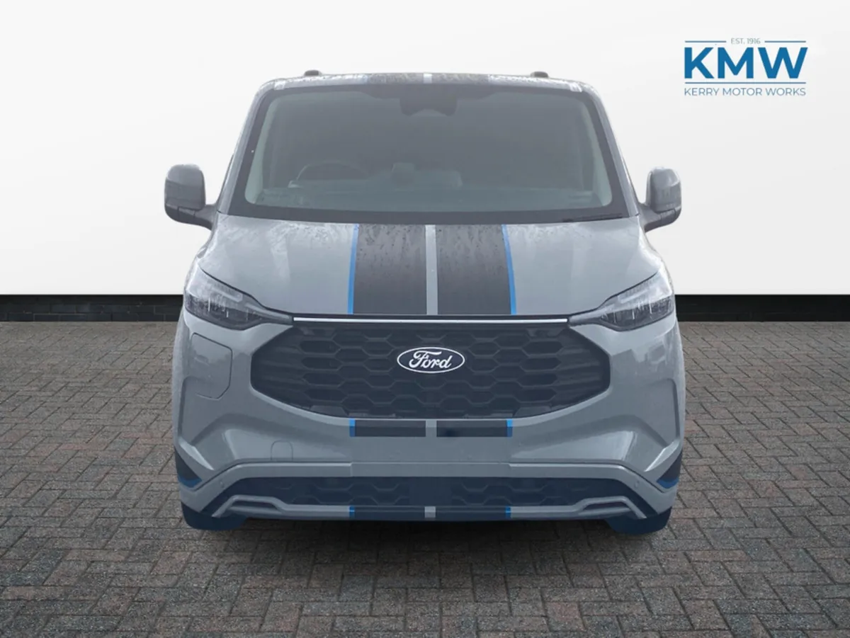 Ford Transit Custom 2.5 Crew-Cab LWB Sport PHEV..1 - Image 4