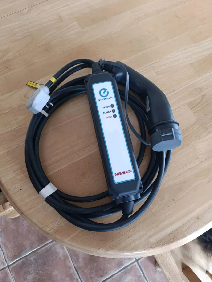 Nissan Leaf granny lead charger - Image 1