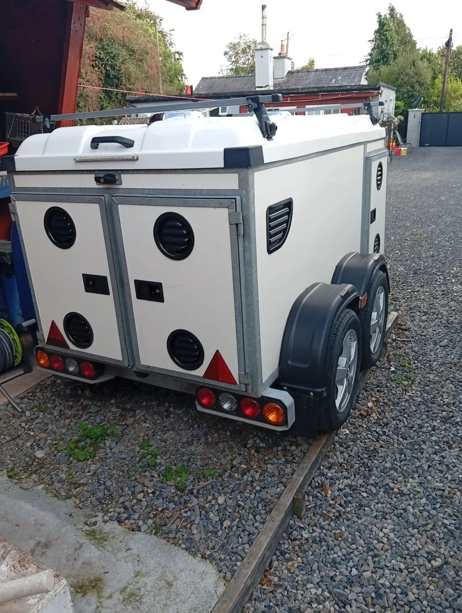 Dog trailer - Image 1
