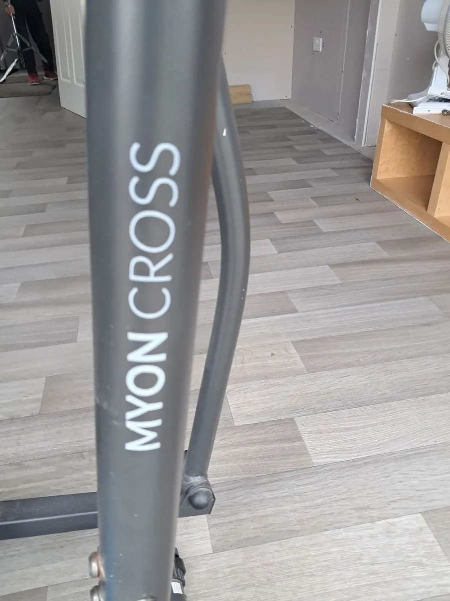 Crosstrainer - Image 2