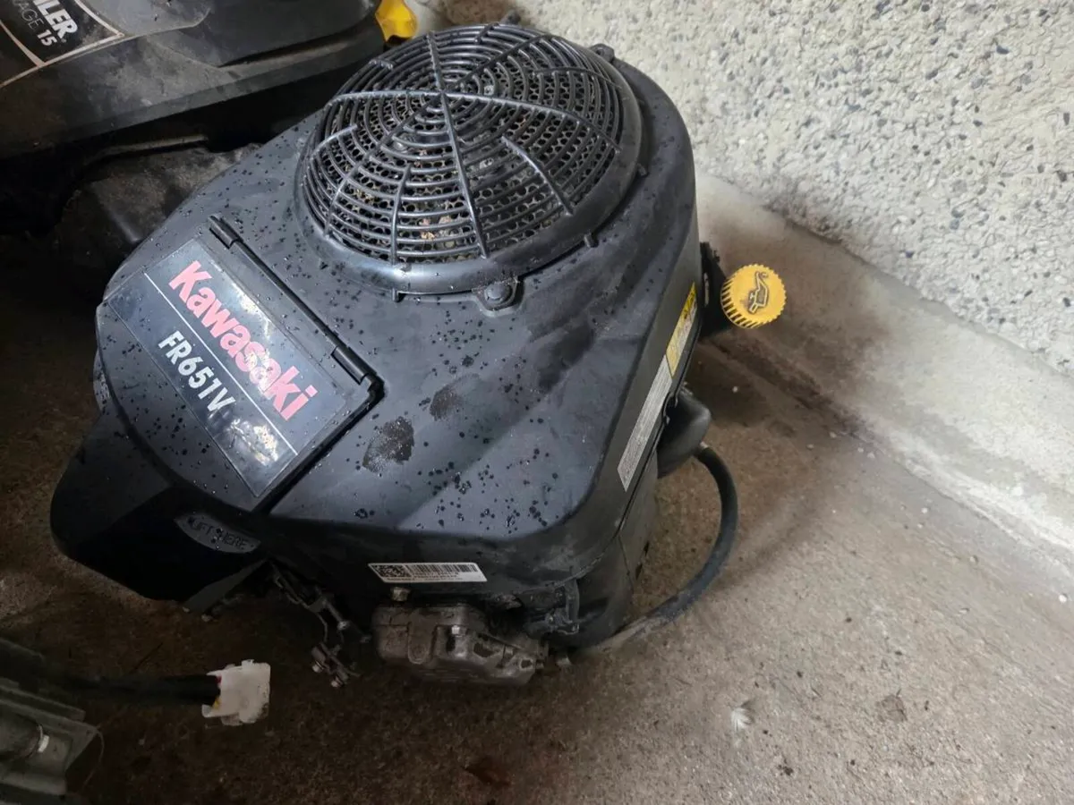 4 ride on lawnmower engines - Image 2