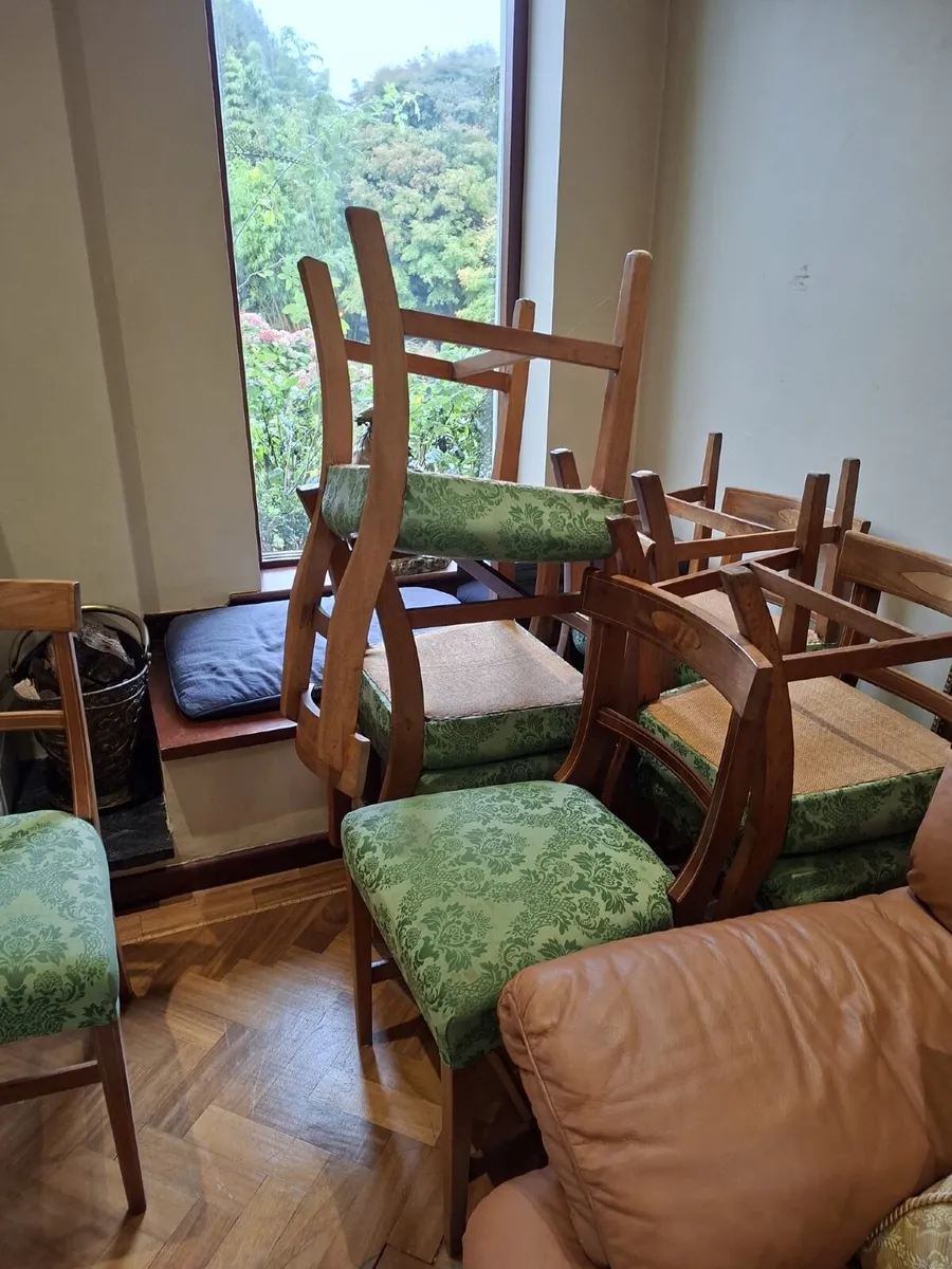 Dining room Table and chairs - Image 2