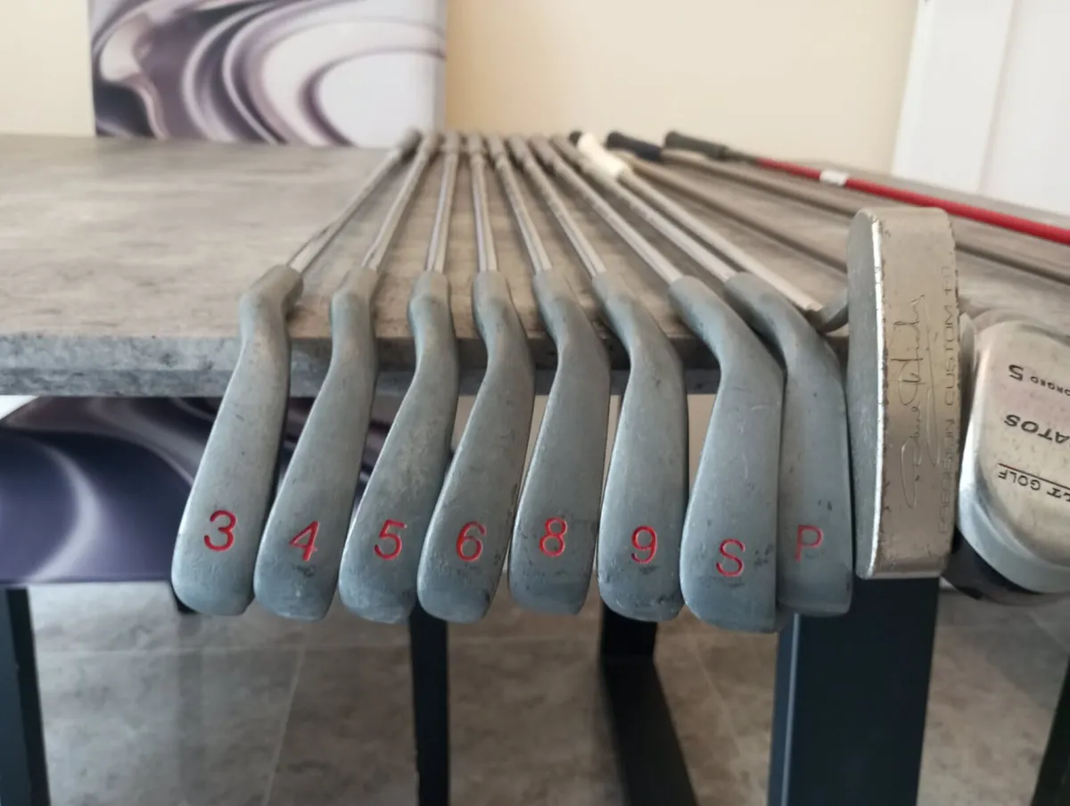 Women's golf clubs and bag with trolley - Image 3