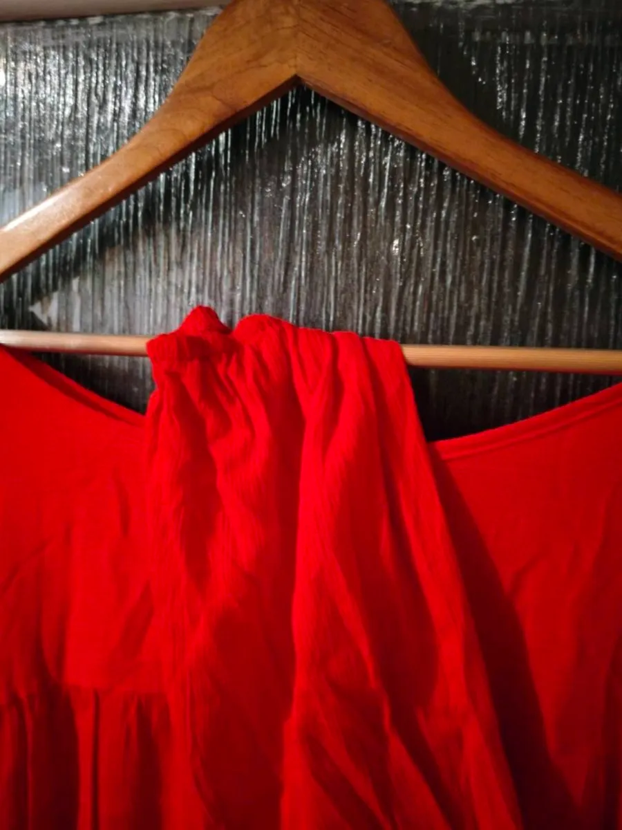 Ladies Red Longsleeve Cheesecloth top, new never w - Image 3
