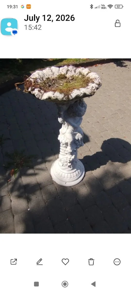 Concrete statues for garden - Image 1