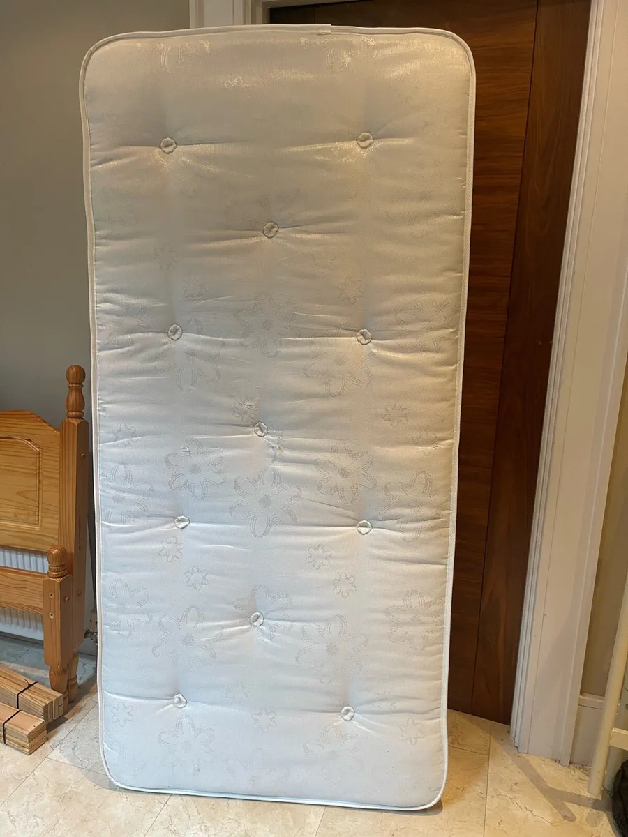 Very Clean Medium Firm Single Mattress - Deliver - Image 2