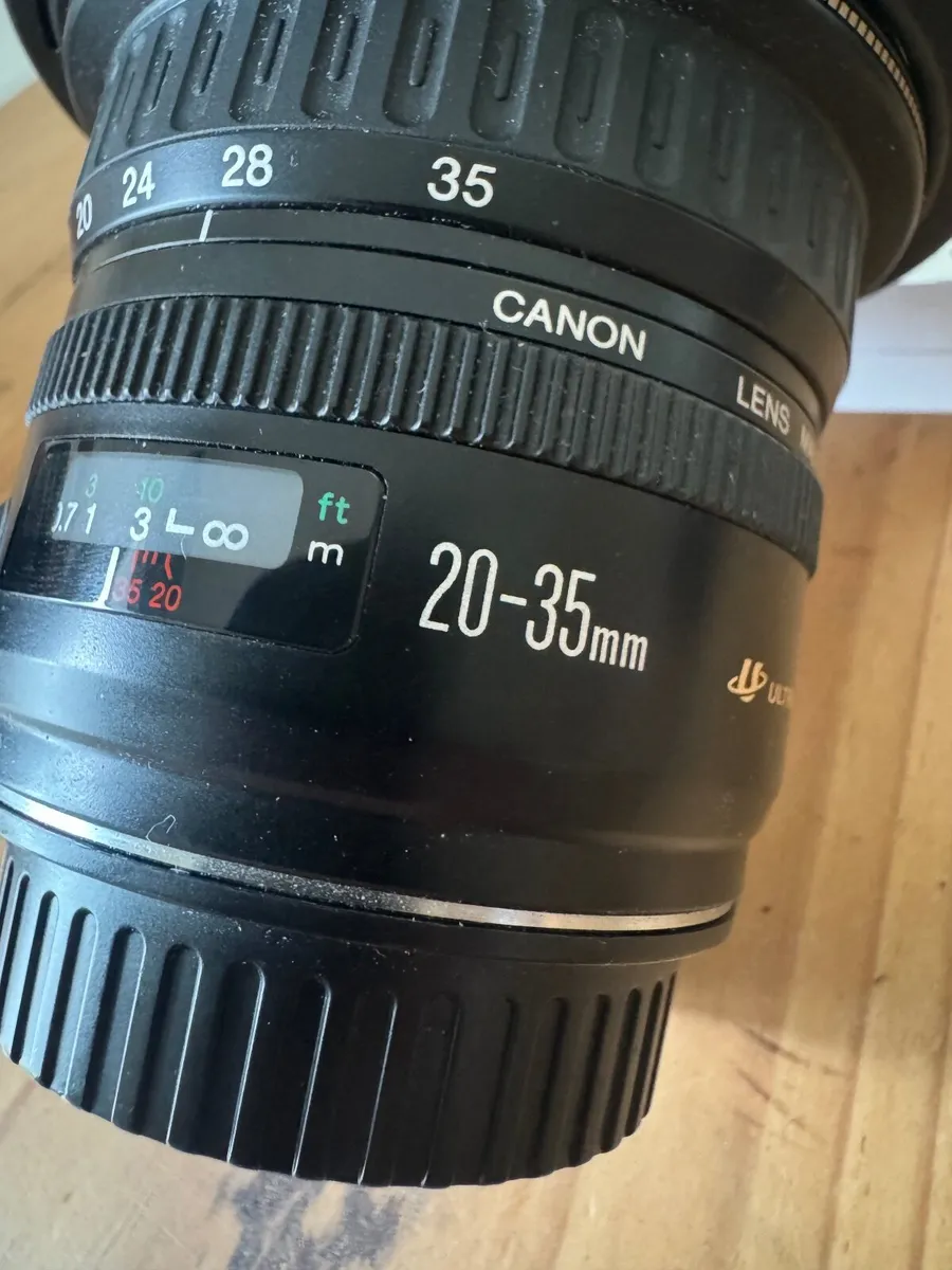 Canon EF 20-35 wide angle zoom lens - Image 2