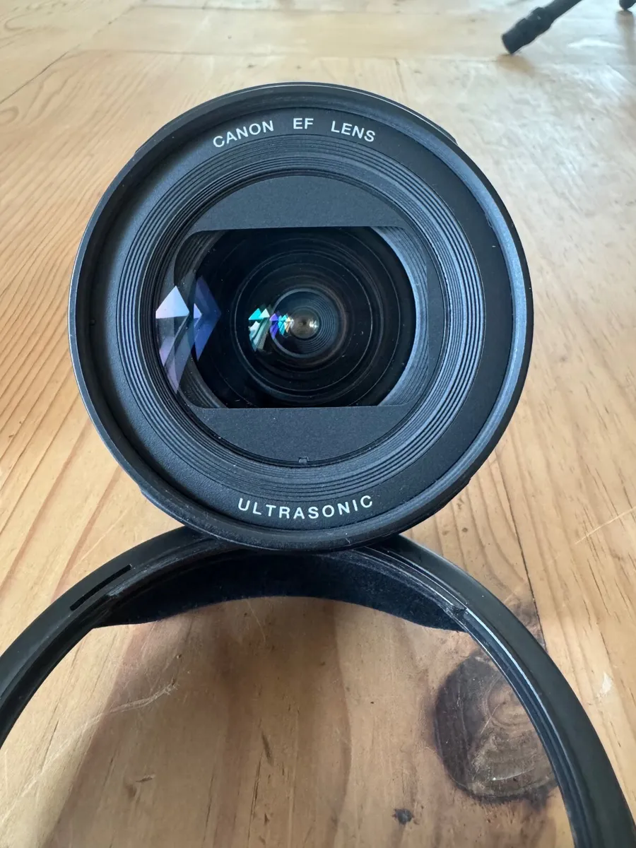 Canon EF 20-35 wide angle zoom lens - Image 3