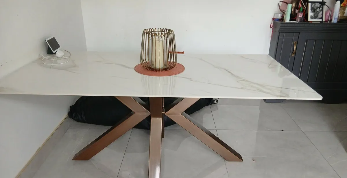 Large dining table - Image 1