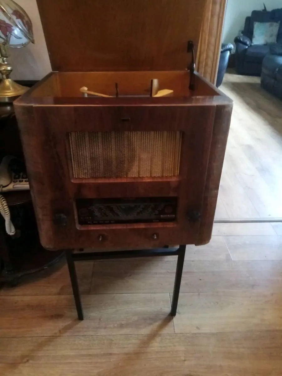 Radio - Image 3
