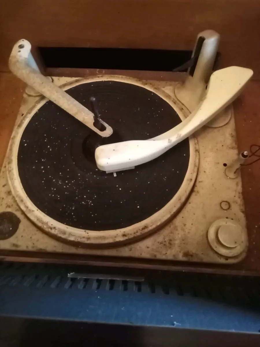 Radio - Image 2