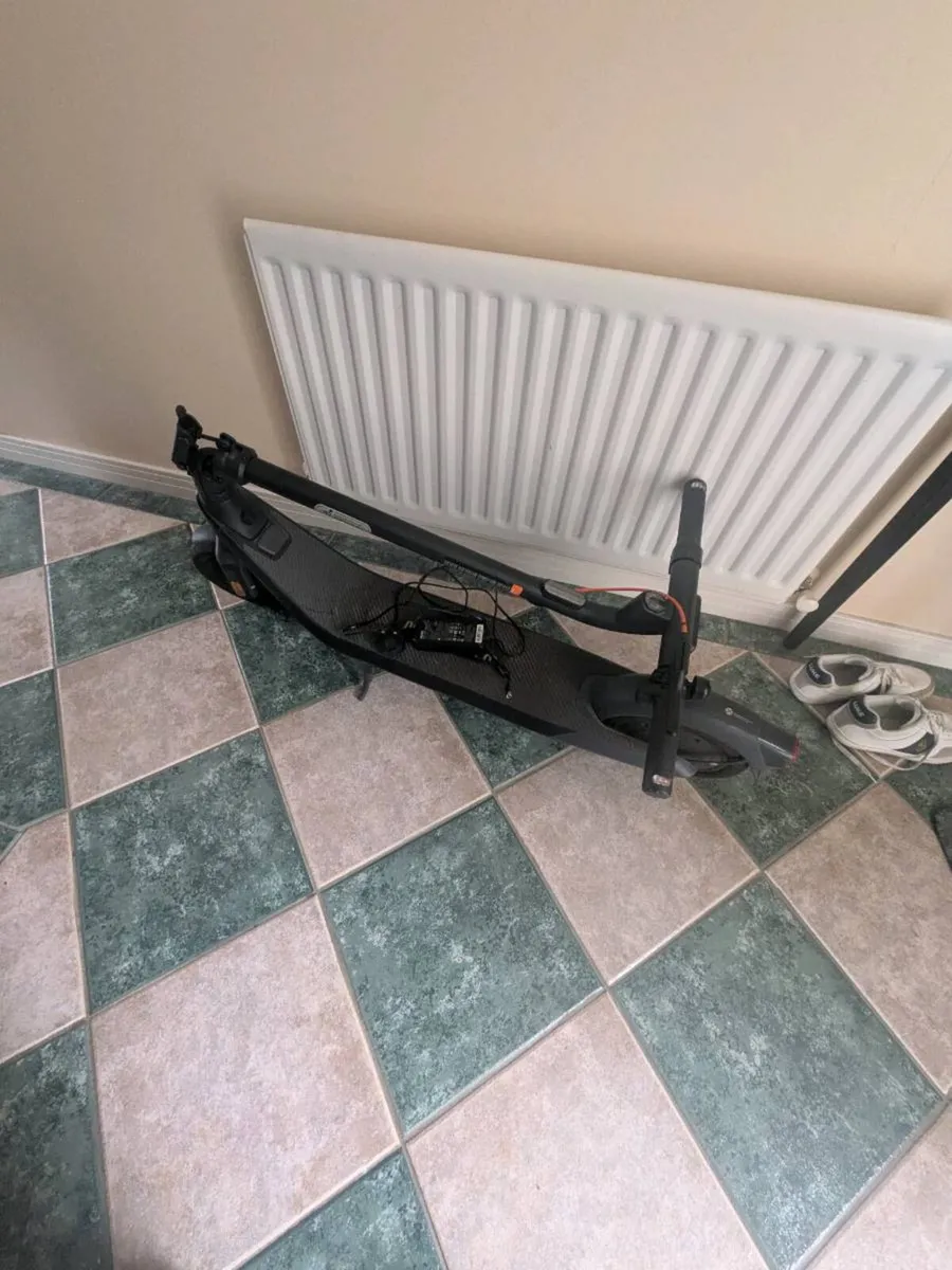 Ninebot E2 Pro Electric Scooter - Image 2