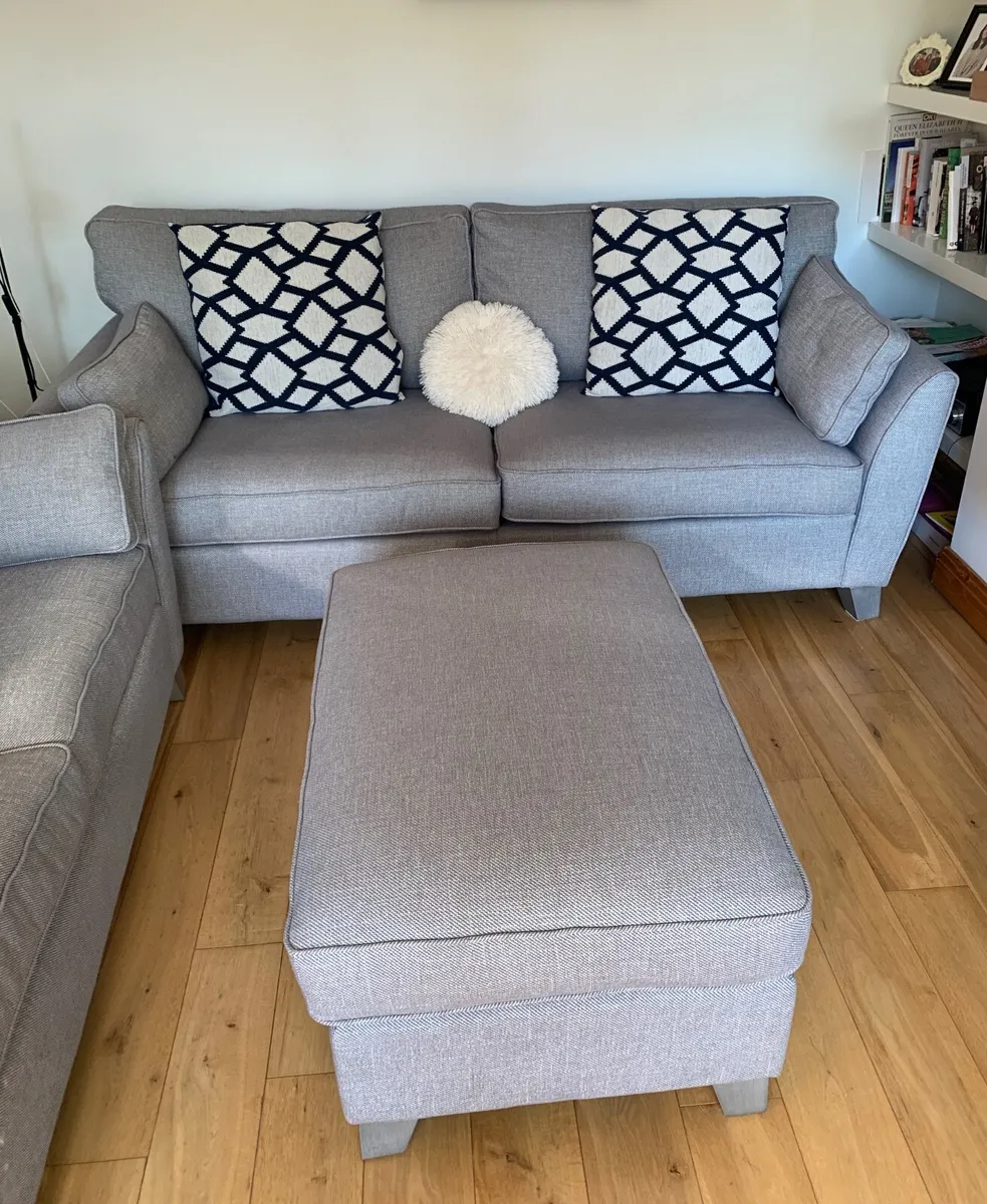 Sitting room suite - Image 1