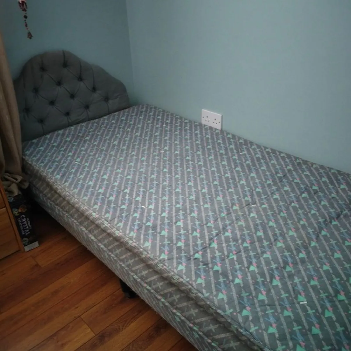 Singel bed - Image 1