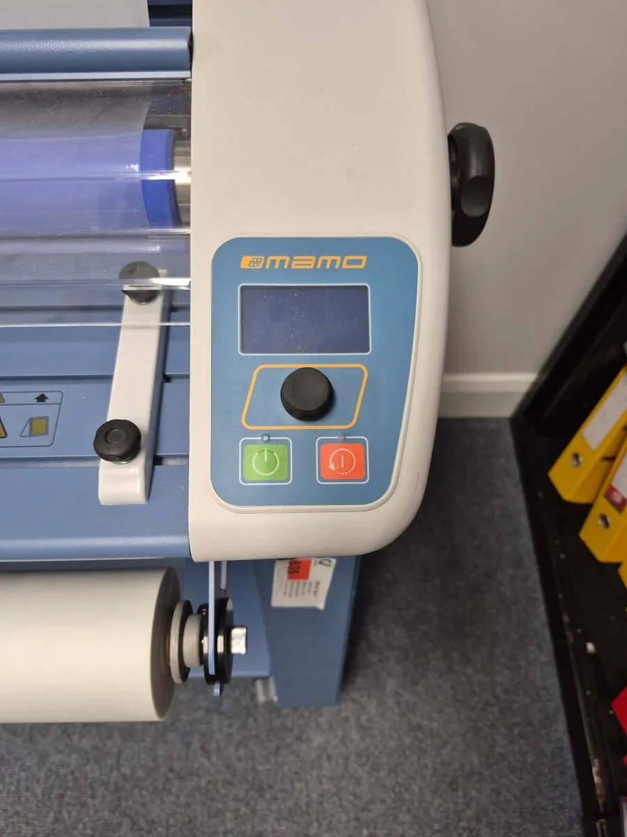 Mamo Plasti DPG635 Hot Laminator 635mm with Stand - Image 2