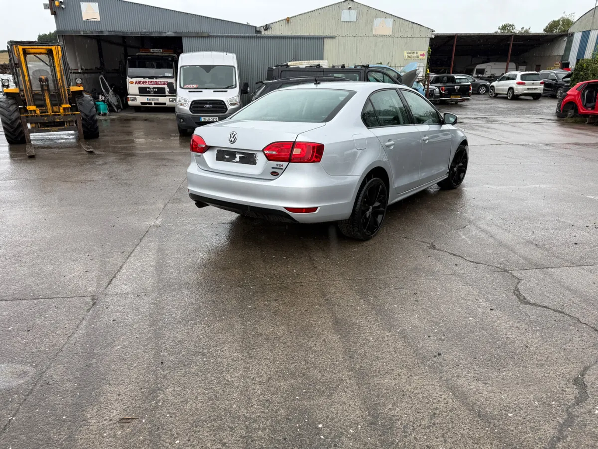 2013 VW JETTA 1.6 TDI SE Blue Motion - Image 3