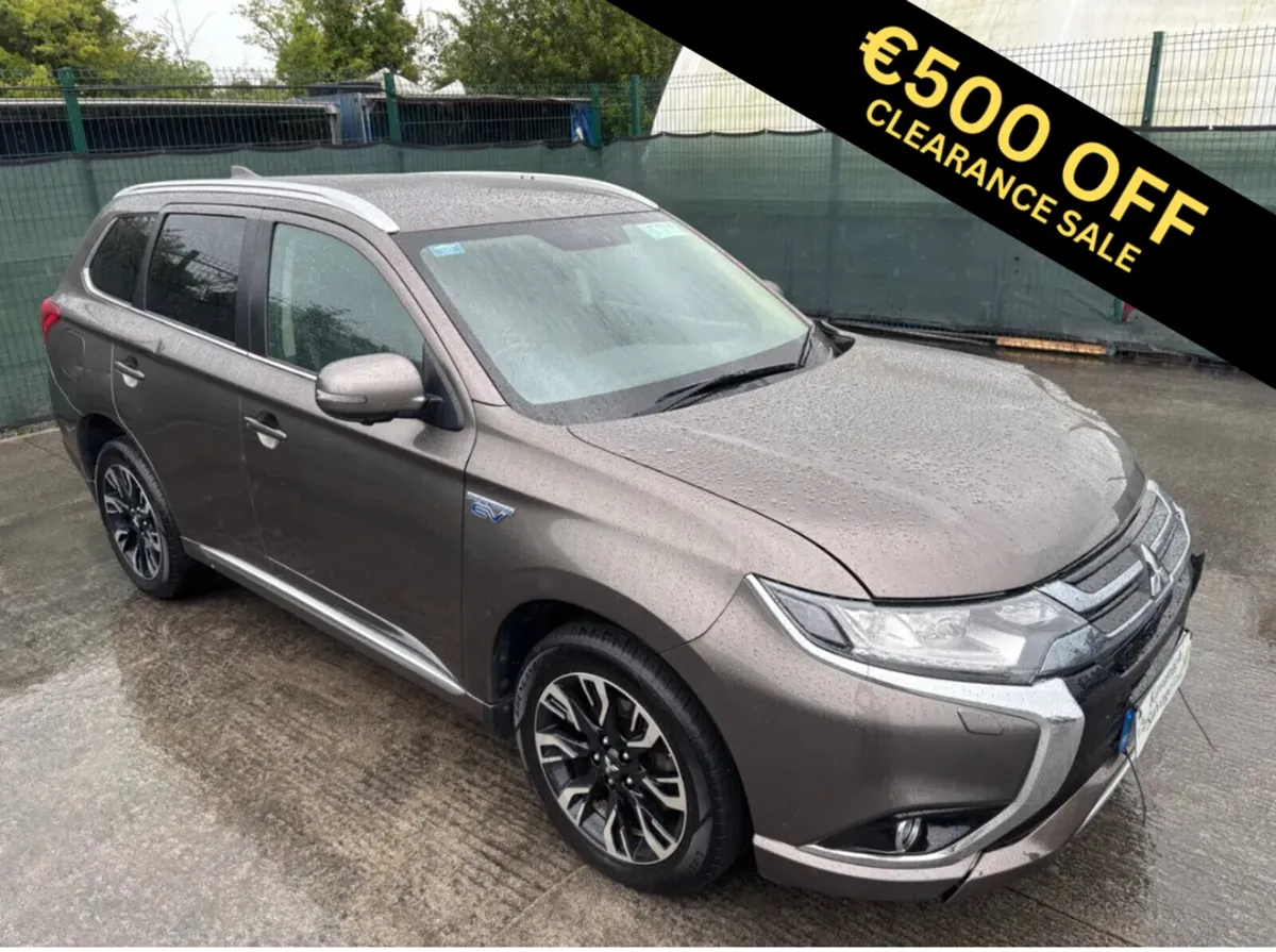 172 Mitsubishi Outlander 4WD  Hybrid Full Leather - Image 1