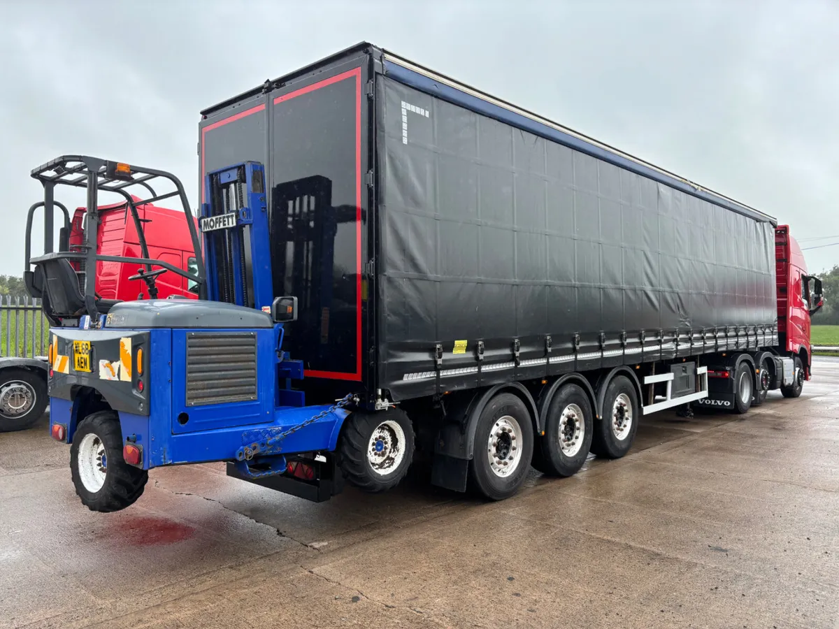 40 foot Curtainsider Moffet brackets Lift Axle - Image 1