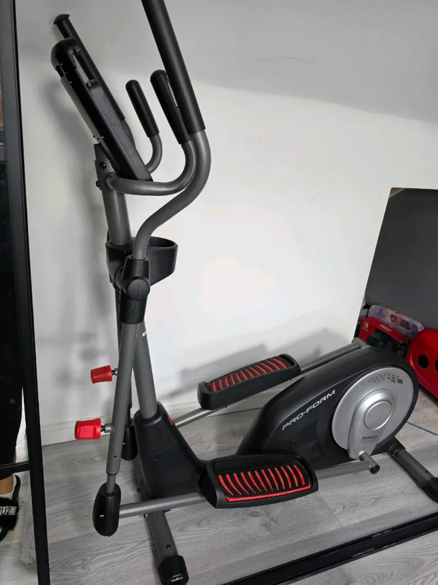 Proform elliptical crosstrainer equipment NEW - Image 3