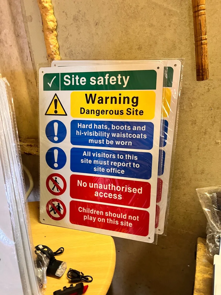 Large metal signs - Image 3