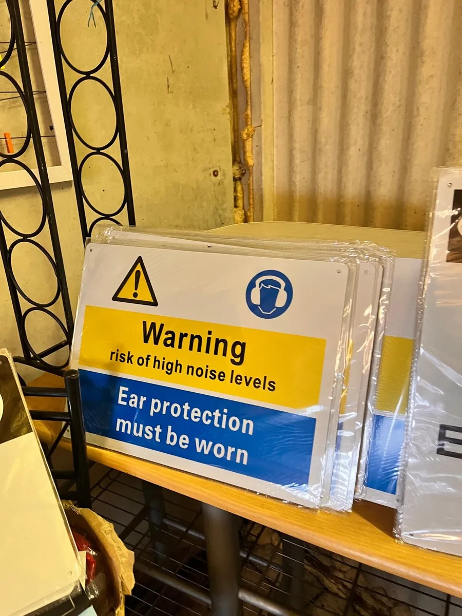 Large metal signs - Image 4