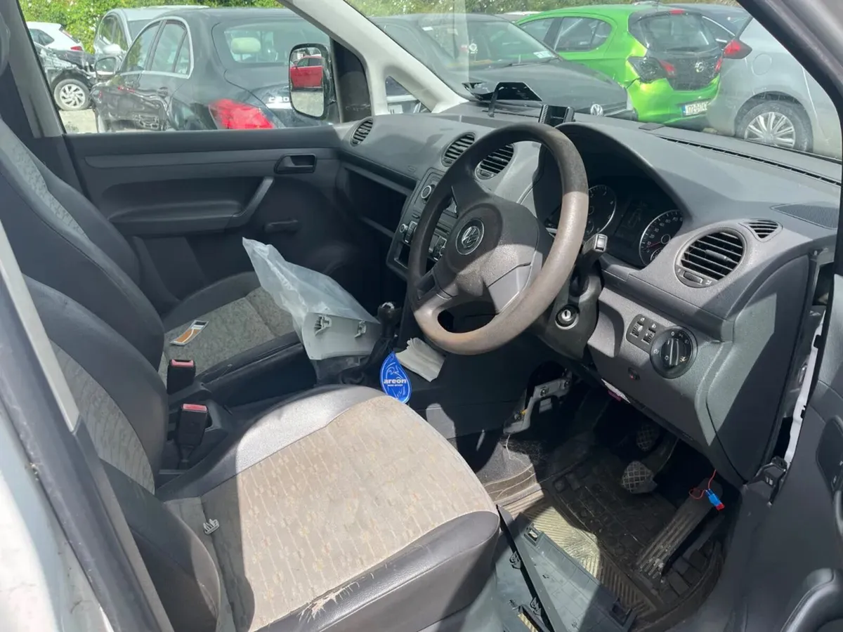 11 Volkswagen caddy 1.6 tdi - Image 2