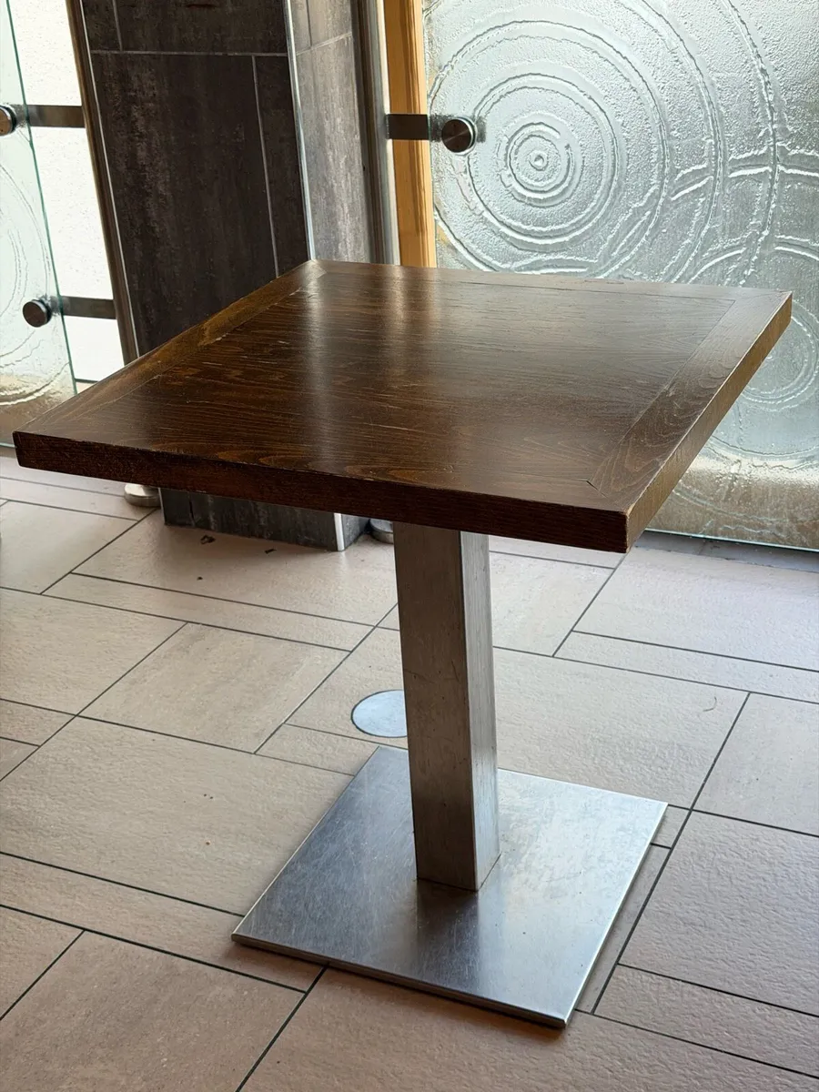 Table + Chairs - Image 4