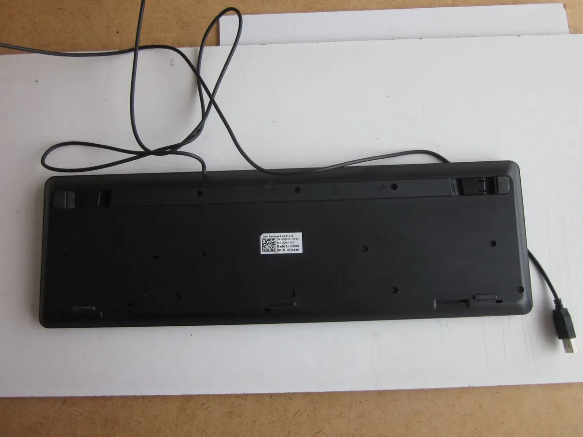 Dell KB212-B Wired USB Desktop Keyboard - Image 3