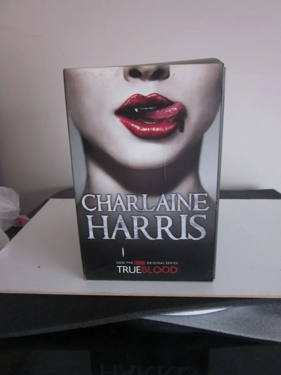 Charlaine Harris Trueblood BooksX7 - Image 1