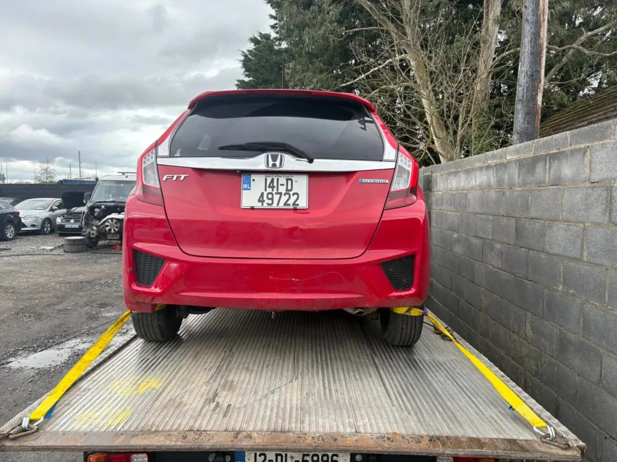2014 Honda Fit 1.5 Hybrid - Image 4