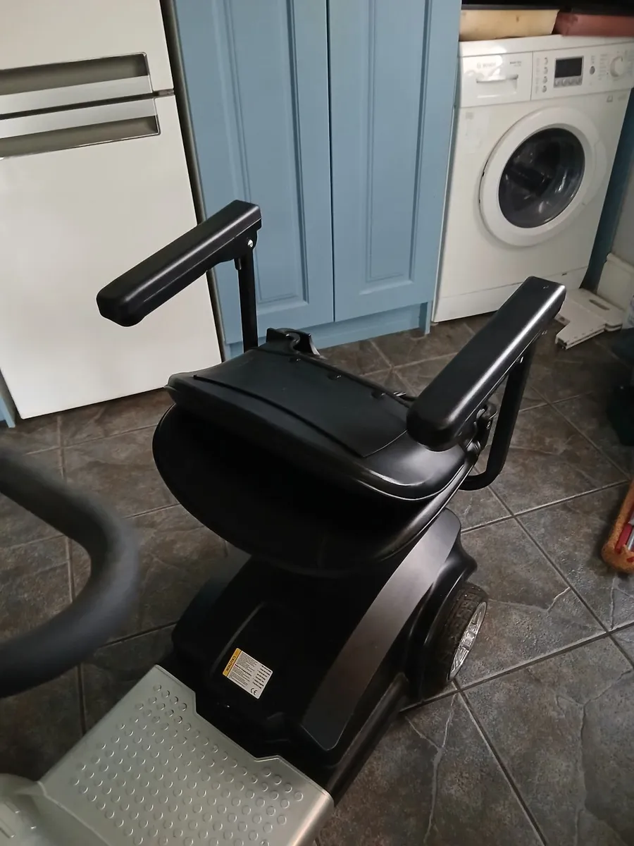Mobility Scooter - Image 4