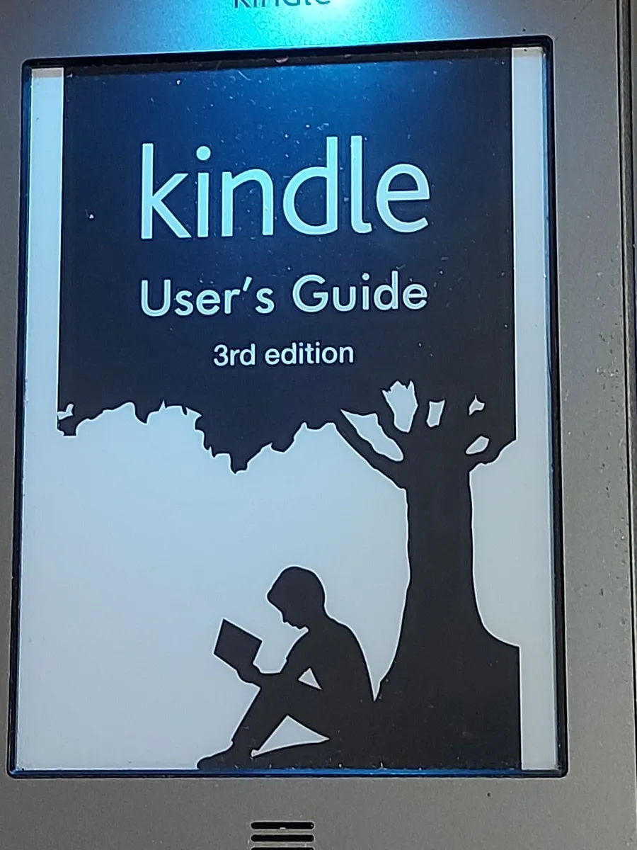 Amazon Kindle in beautiful leather Case with Light - Image 2