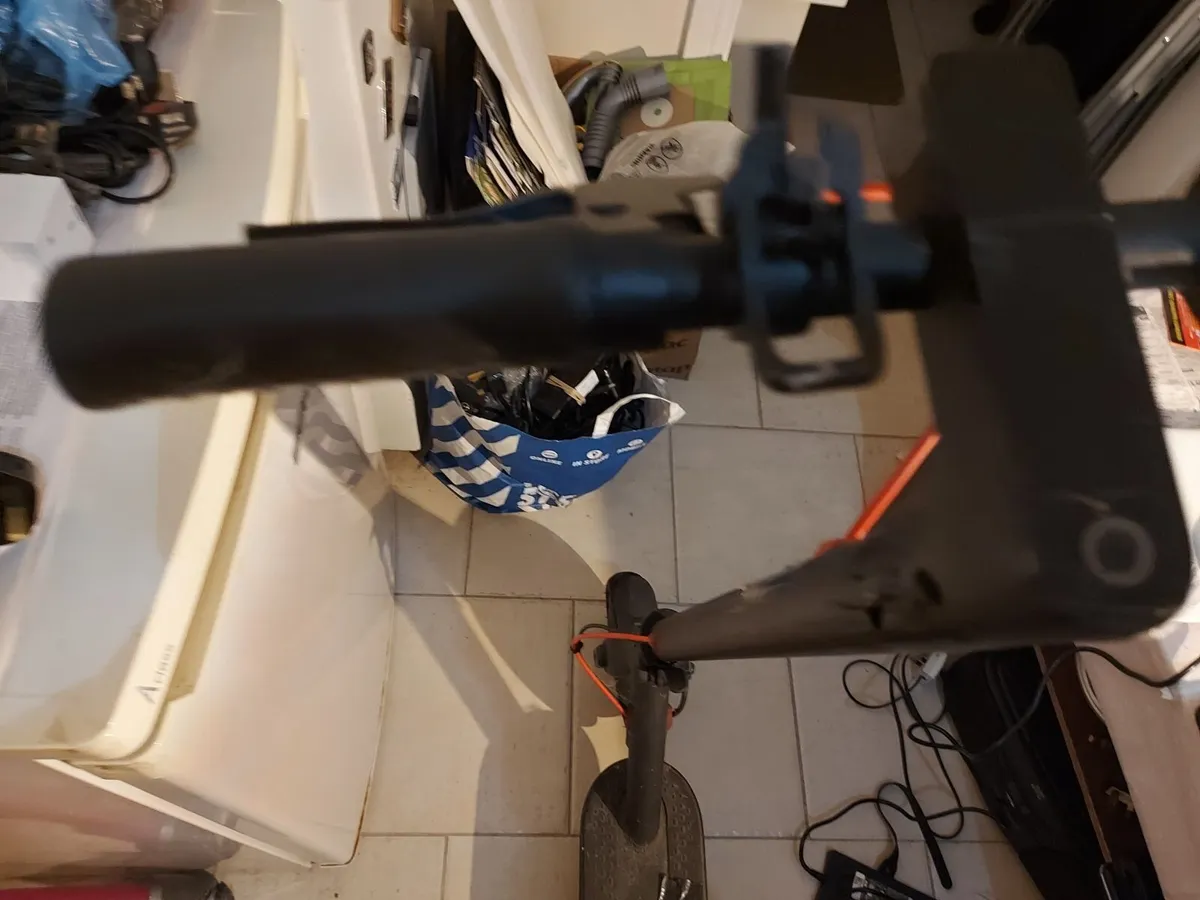 Electric Scooter, Charger missing - Image 3