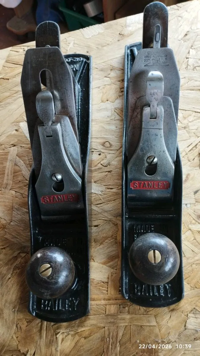 Antique wood planes - Image 1