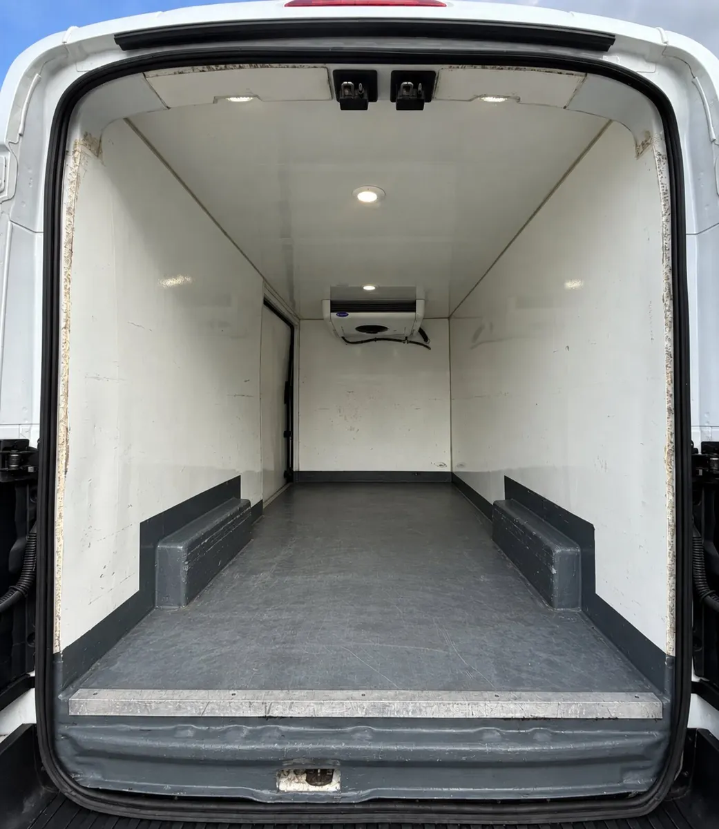 2021 Ford Transit Fridge Van 72,000km Trend - Image 3