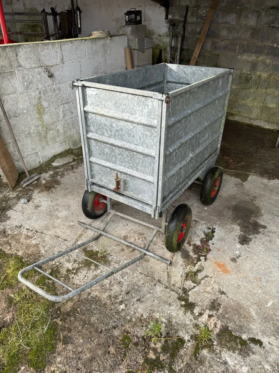 O’Donnell Engineering Galvanised Calf Transporter - Image 1