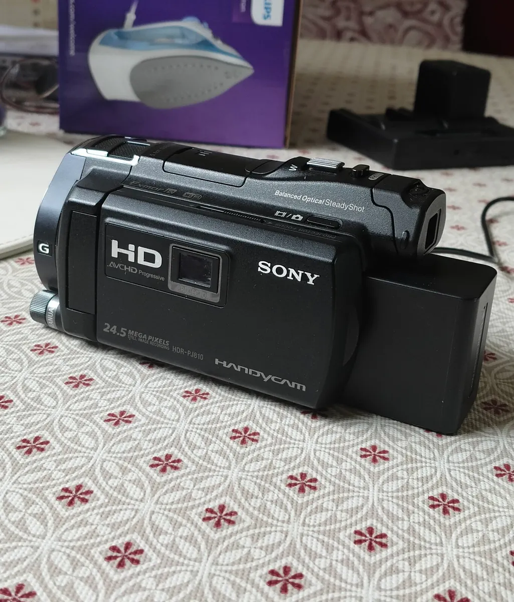 Sony HD camcorder - Image 1
