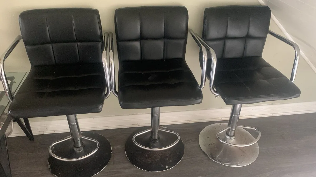 Kitchen bar stools