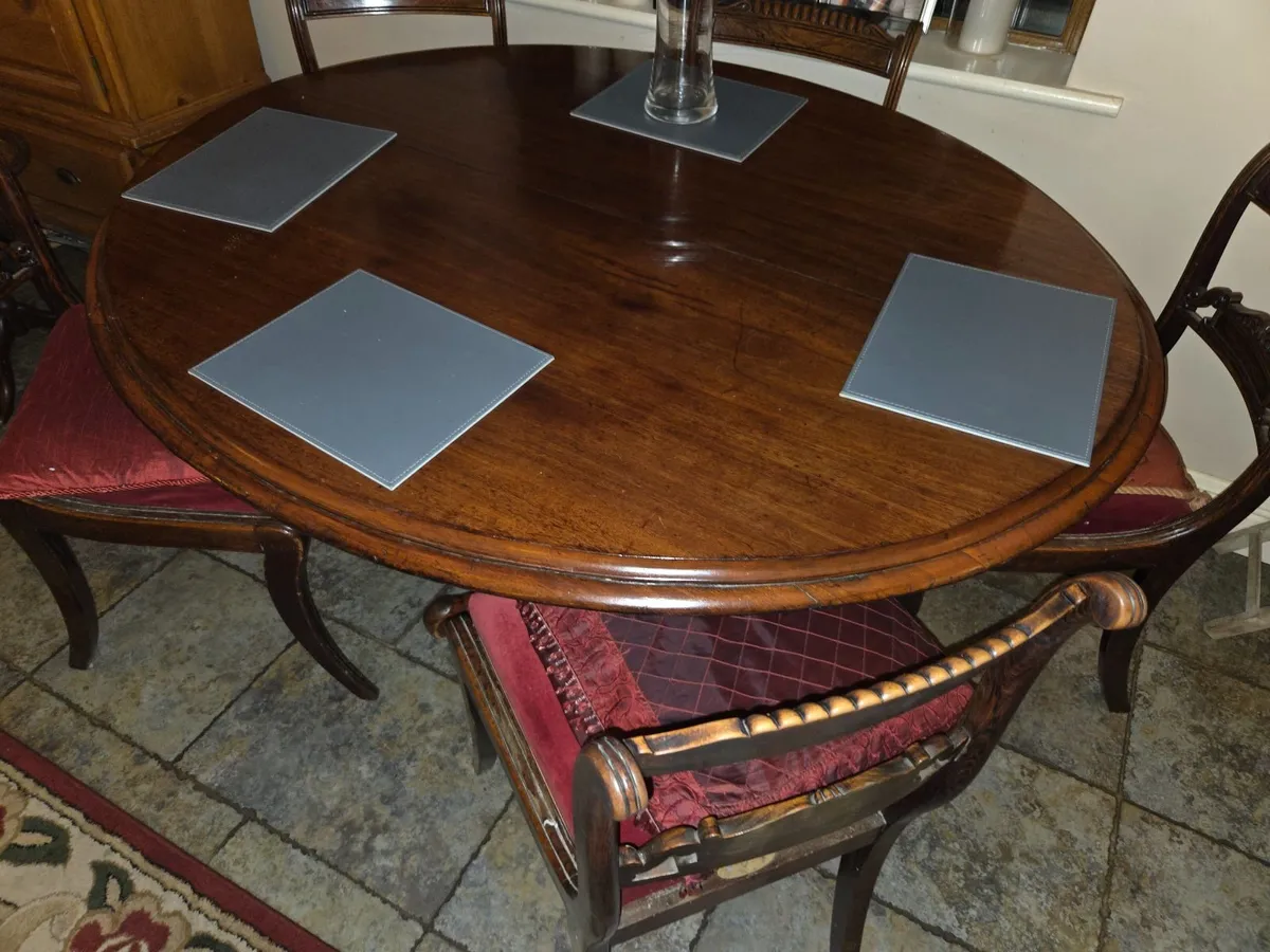 Dining table - Image 2