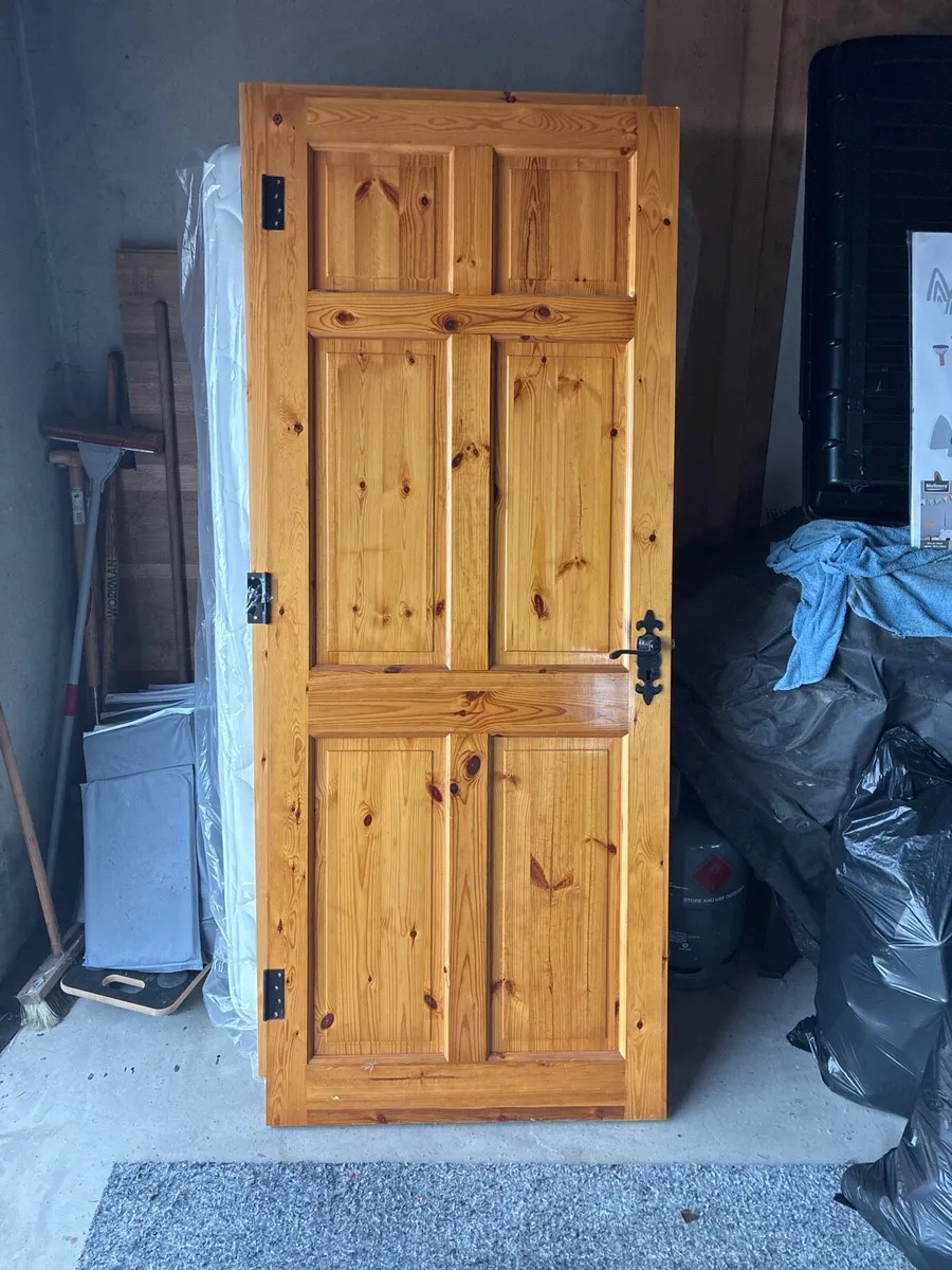 2 Pine doors - Image 1