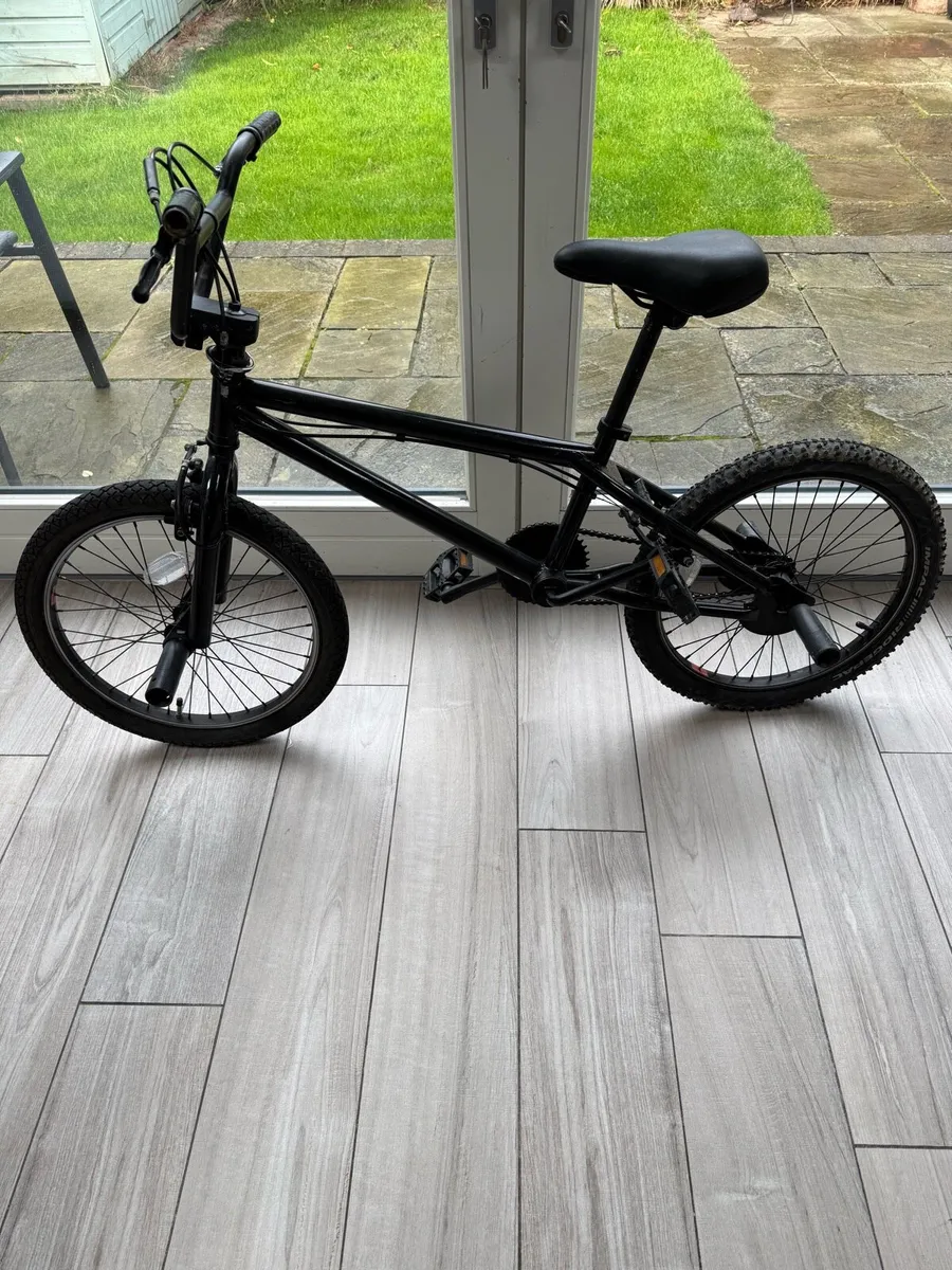 BMX Stunt Bike - Image 1