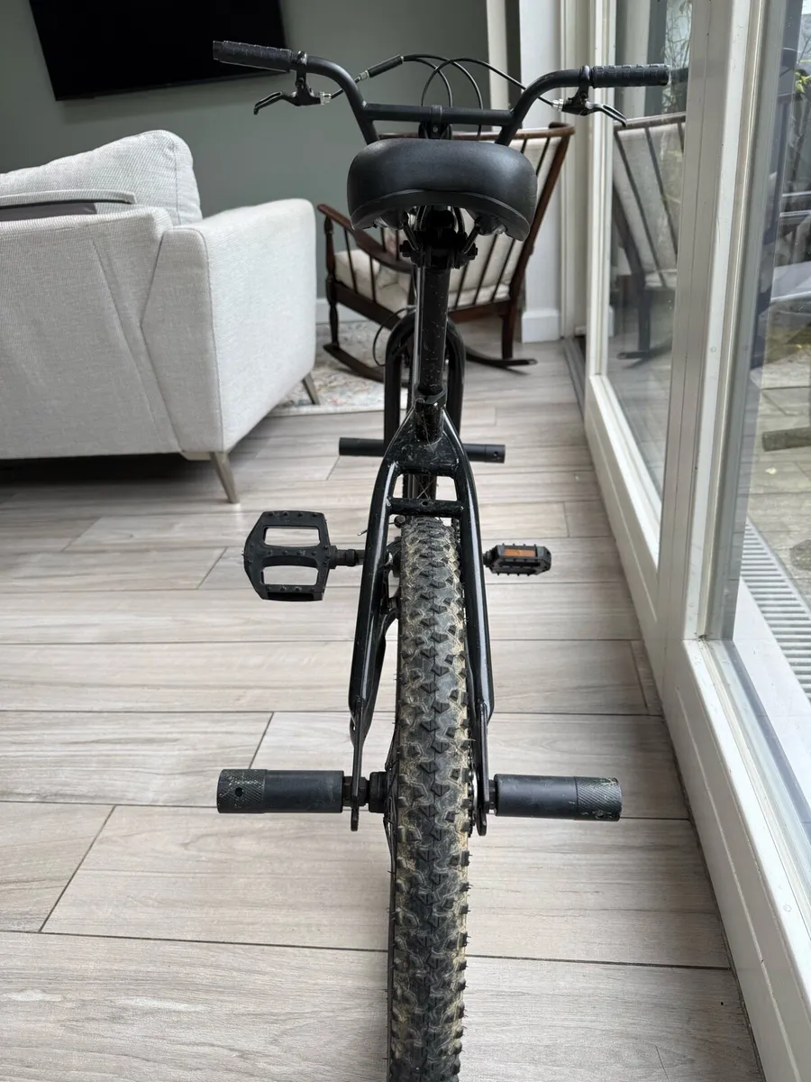 BMX Stunt Bike - Image 3