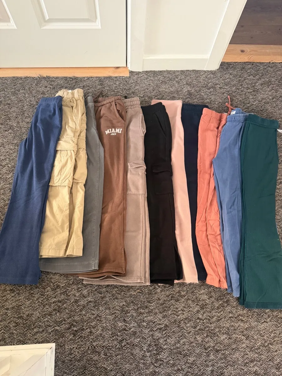 Girls clothes bundle 8-9 - Image 1