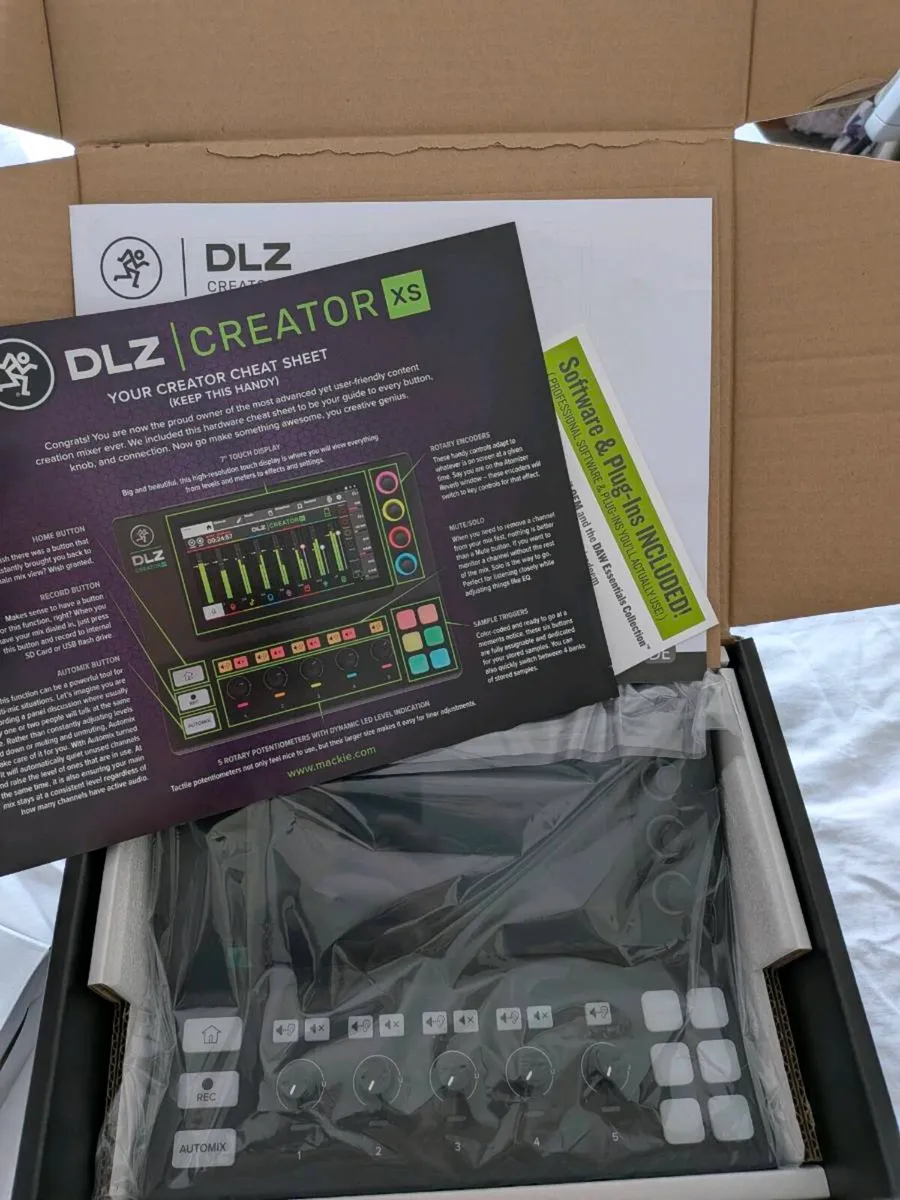 Mackie DLZ XS Digital Mixer - Perfect condition - Image 3